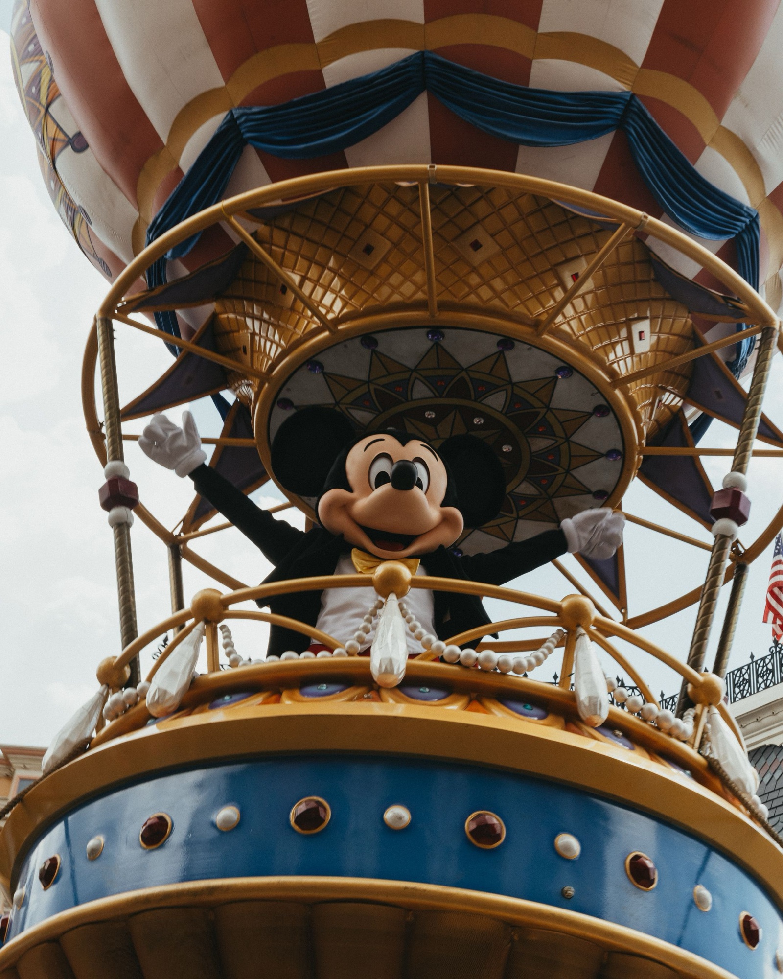 Disney Pushes Out Longtime Execs With Golden Handshakes