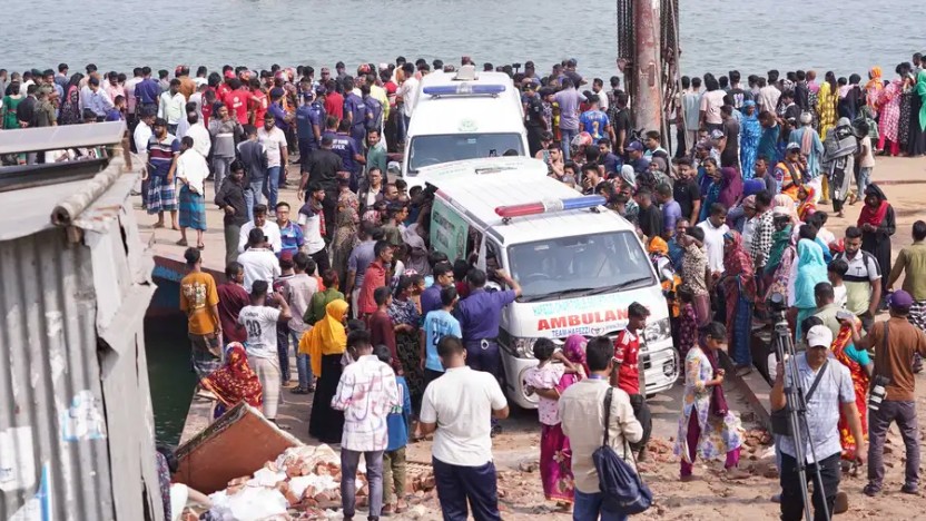 Bangladesh Bus Plunges into Padma River, 18 Dead