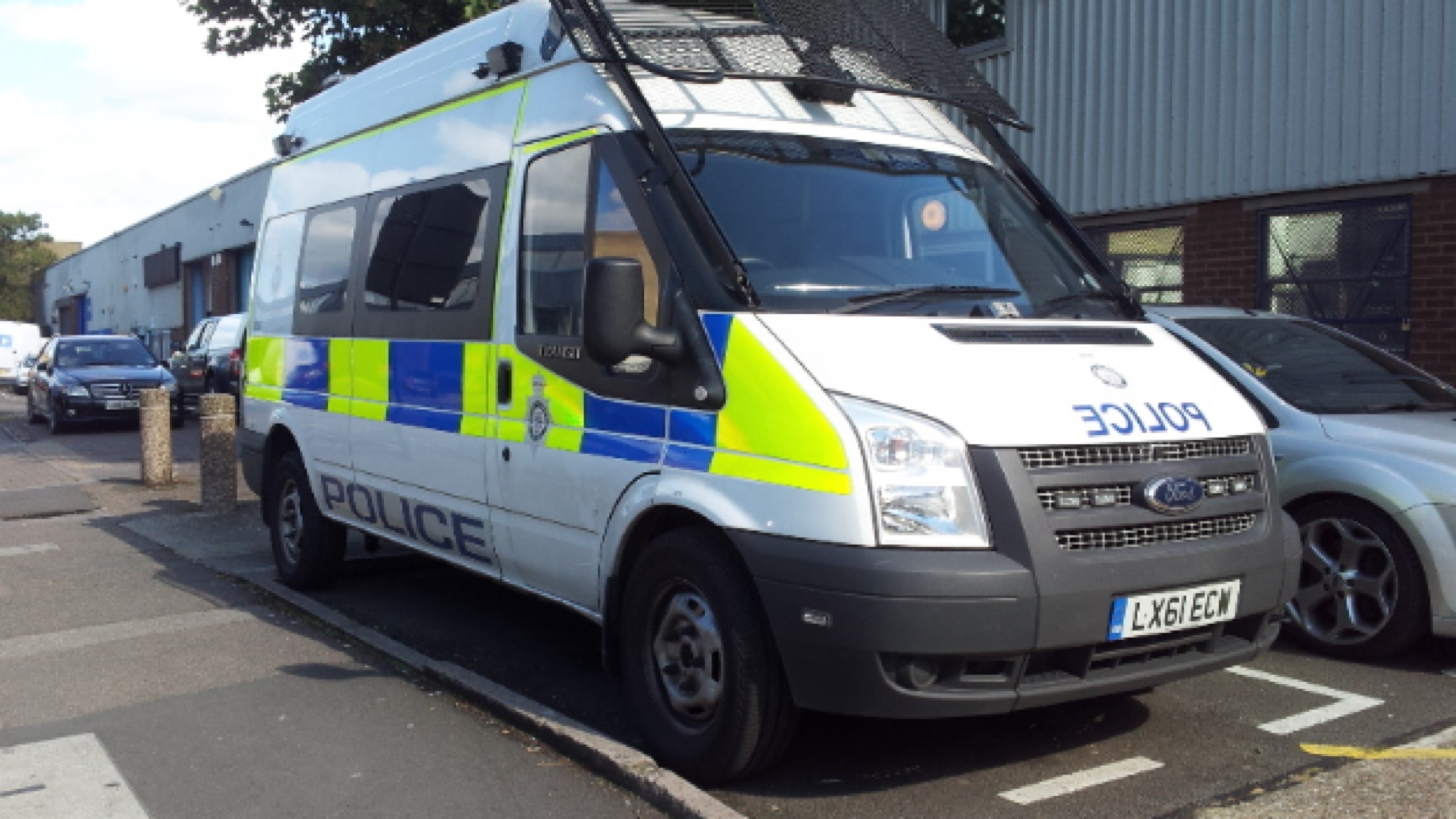Euston Station Shooting: 26-Year-Old Killed, Gunman Escapes