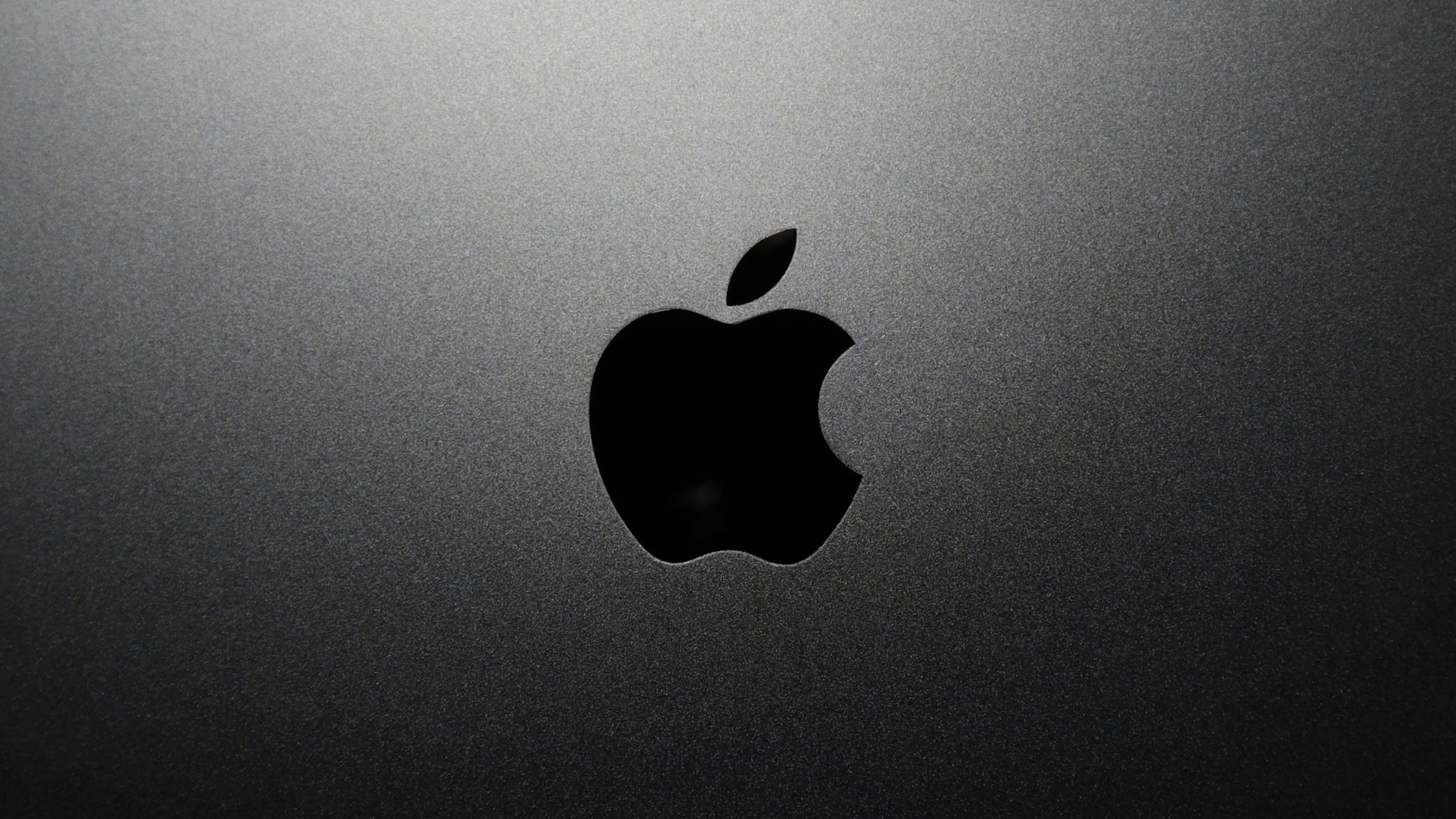 Apple's Irish Unit Slapped with £390,000 Sanctions Fine