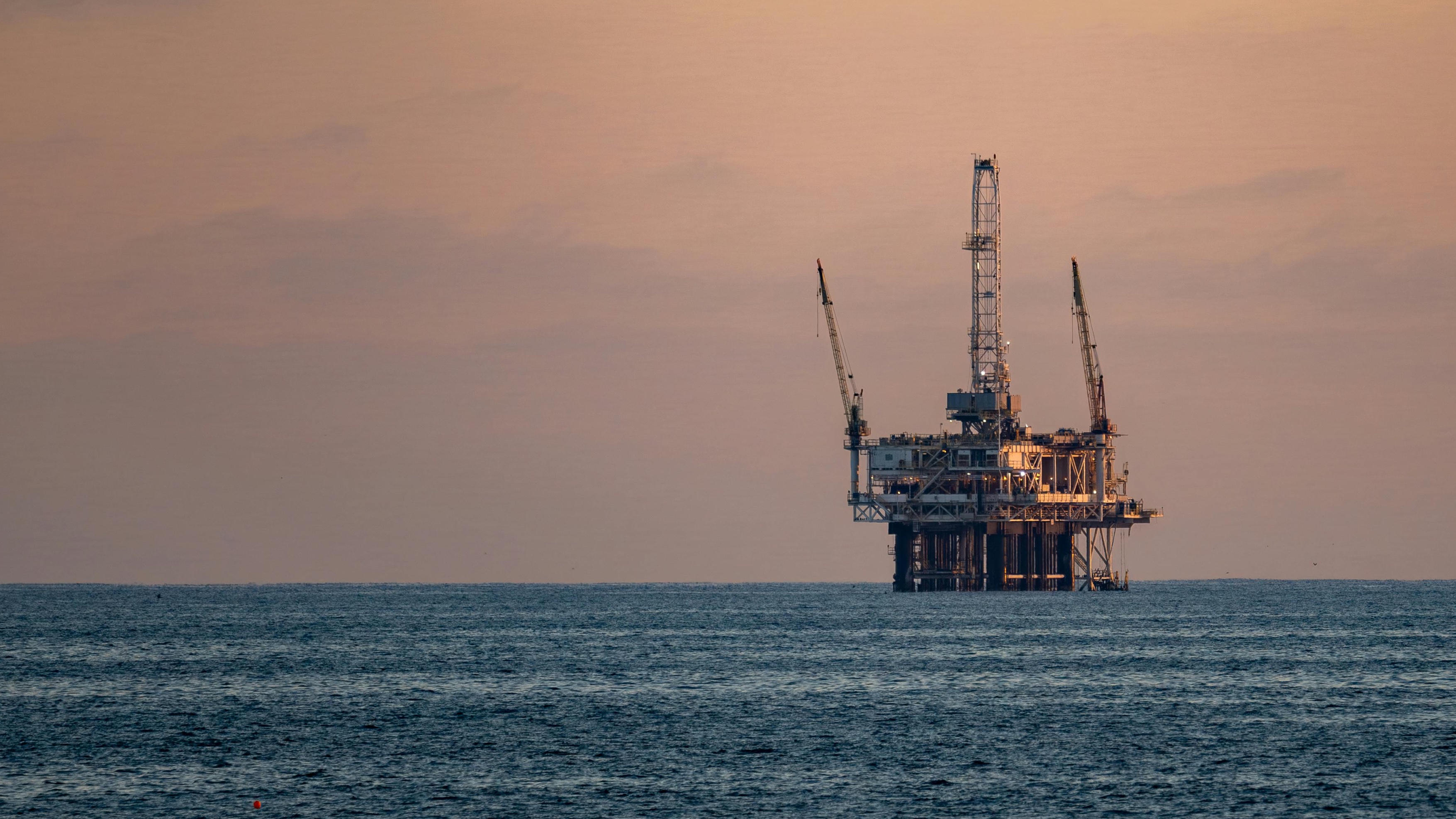 Trump's 'Drill, Baby, Drill' Demand Ignites UK Energy Clash