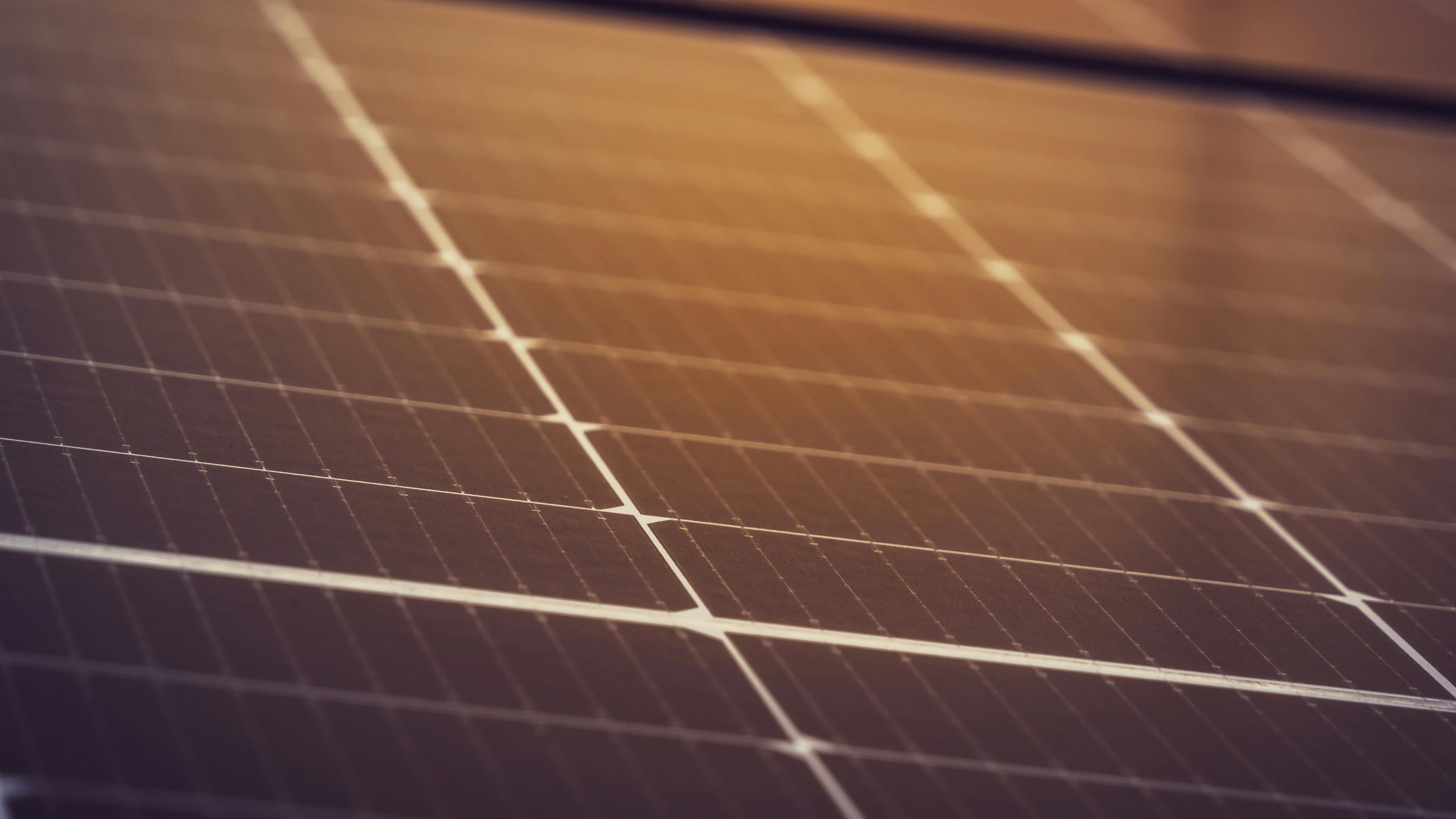 Plug-In Solar Panels: UK's Game-Changer for Energy Bills