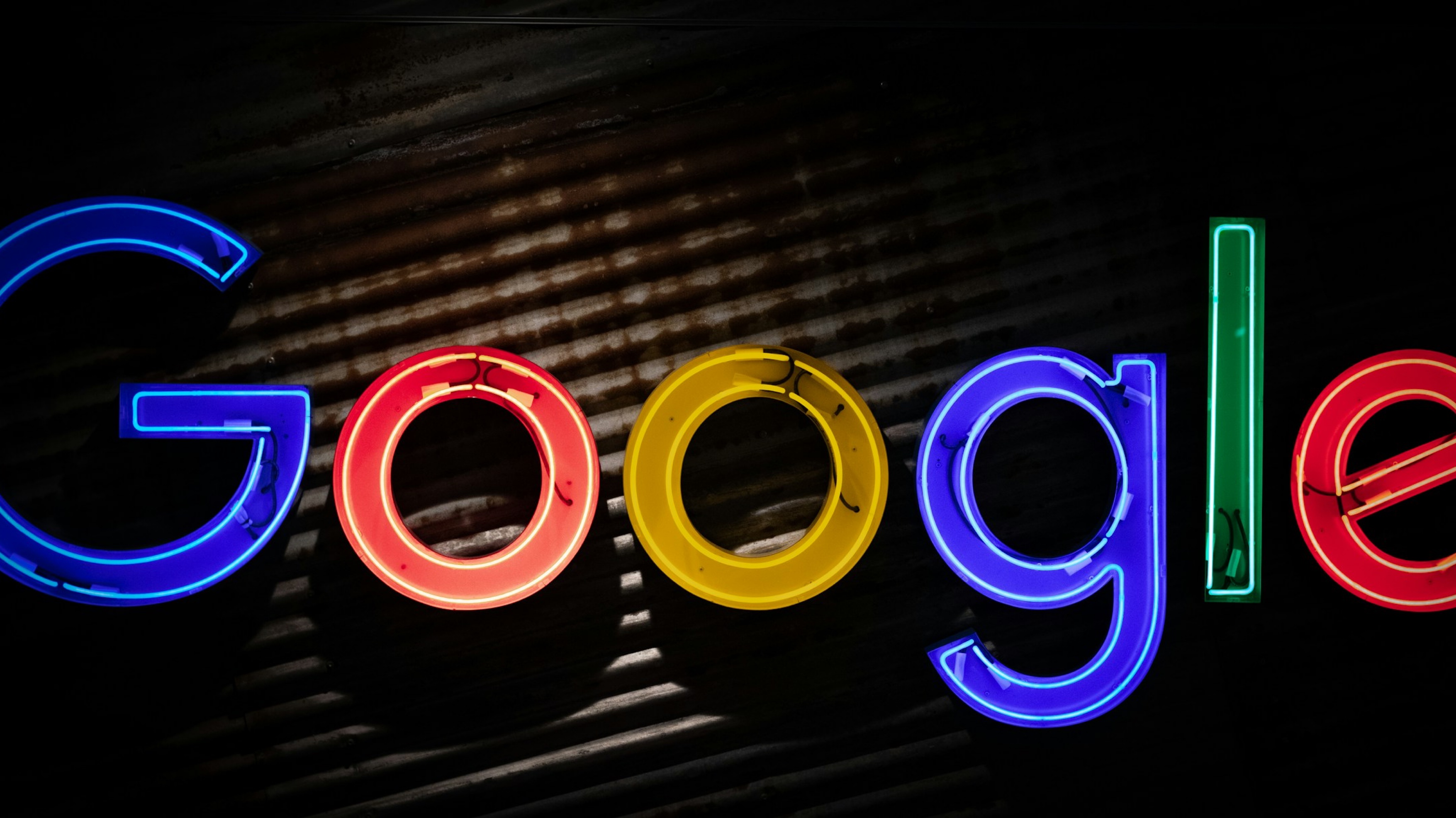 Italy Fires Warning Shot at Google Over AI Blackout