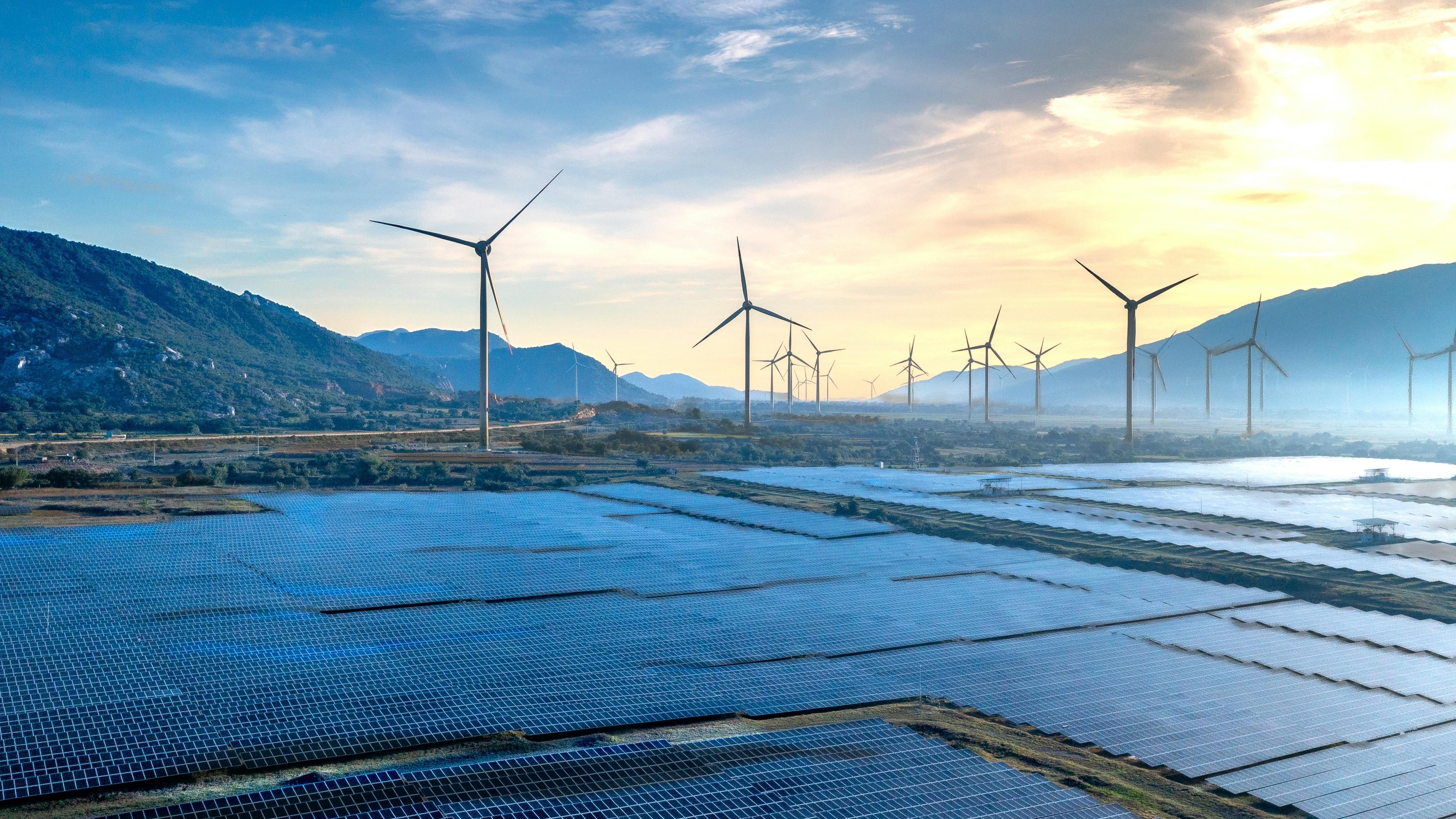 German Startup Skips the Grid, Makes Hydrogen with Sunlight