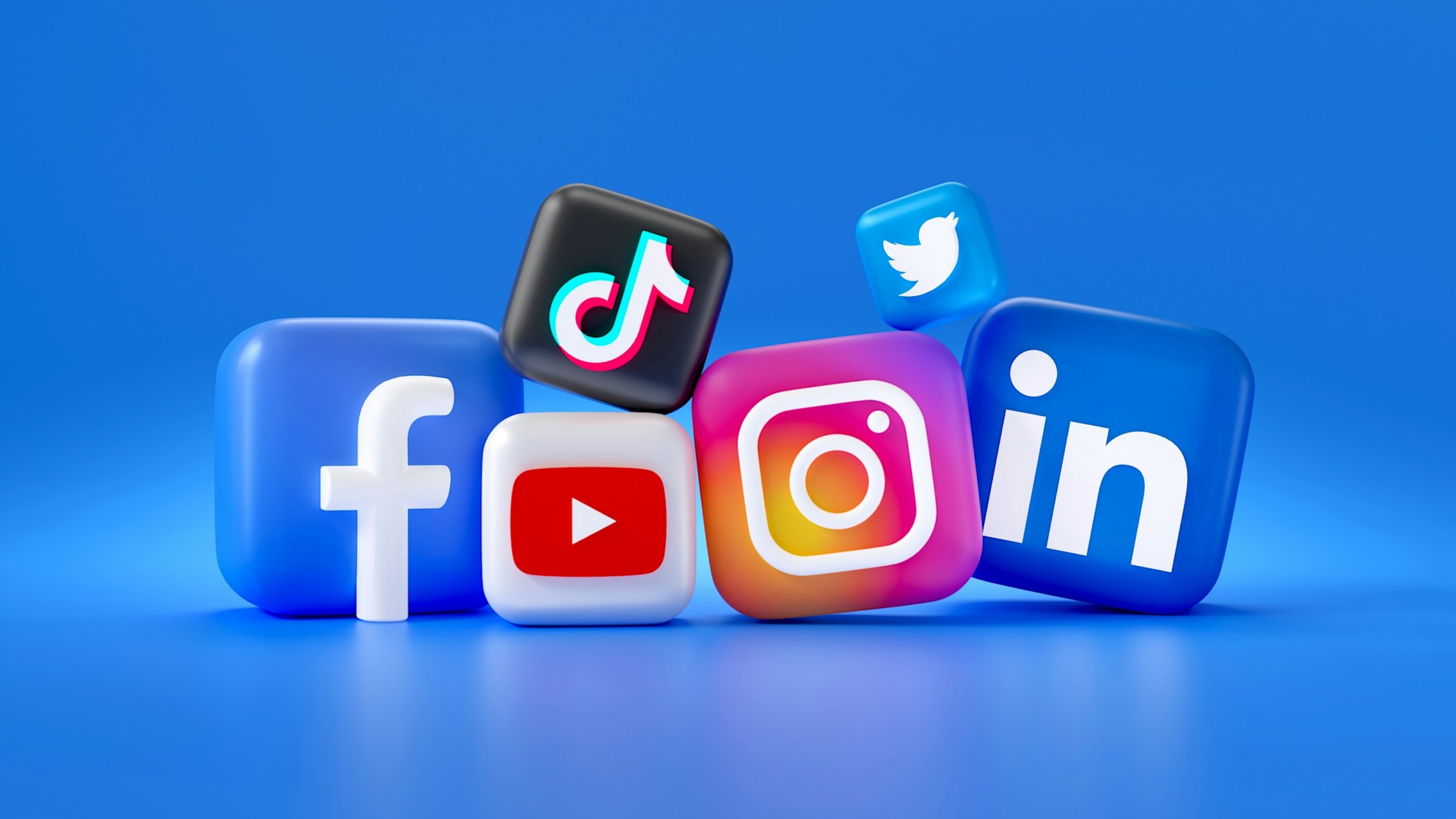 Britain Bans Social Media to Let Kids Be Kids Again
